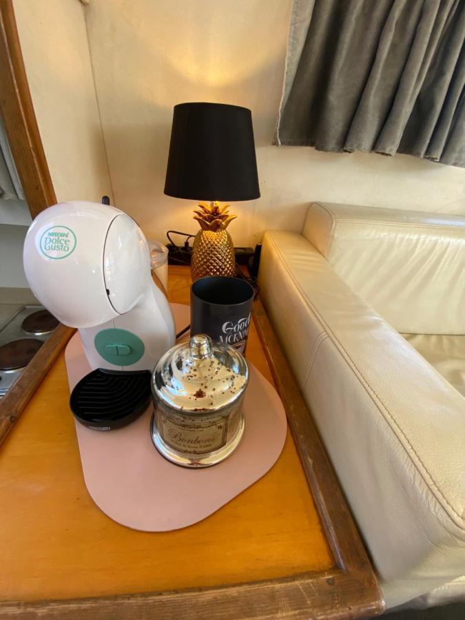 מלון סנט אדריה דה בסוס - Divali - Duerme En Un Confortable Yate En Barcelona מראה חיצוני תמונה